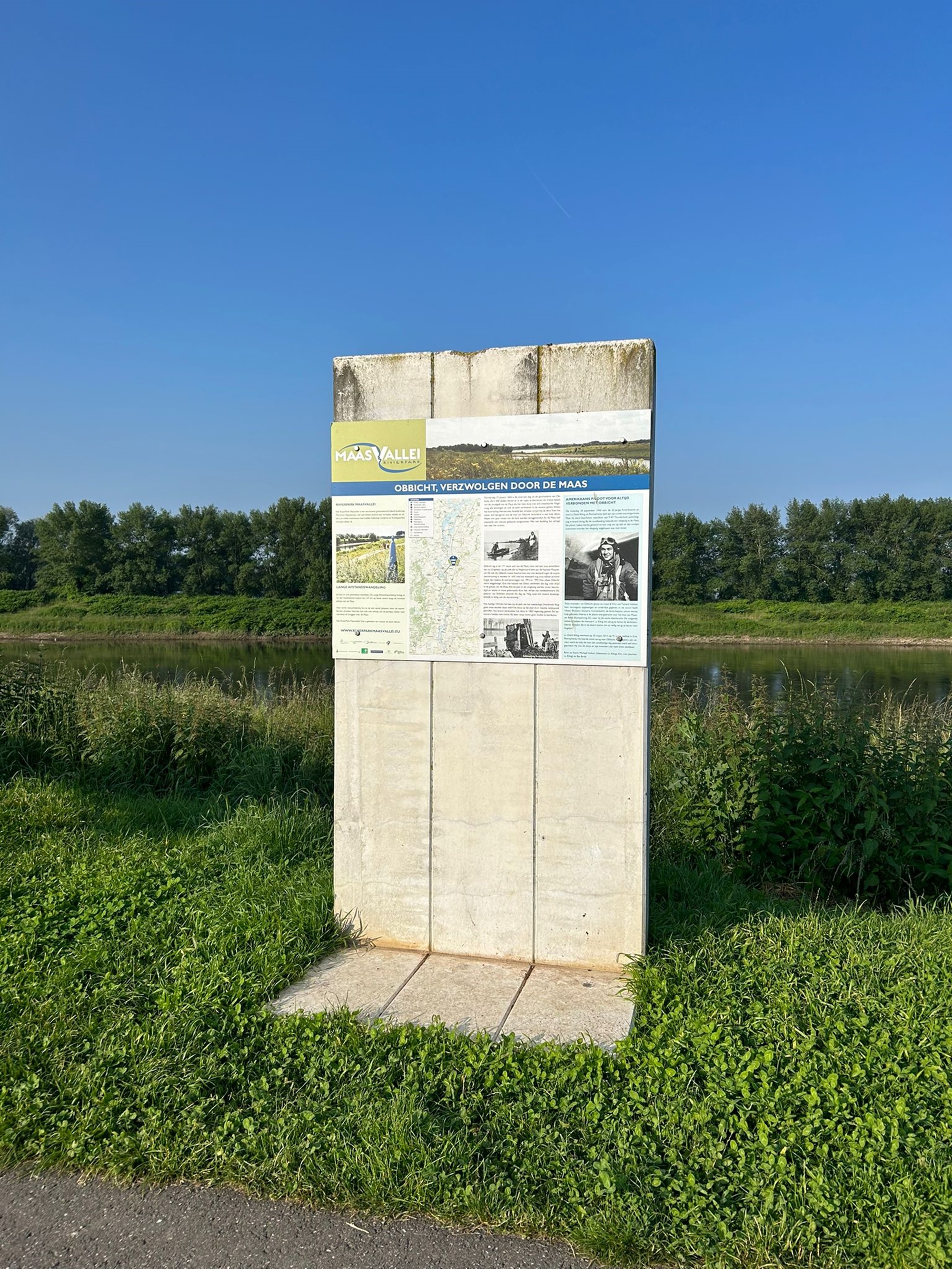 Amerikaanse piloot neergestort in de Maas