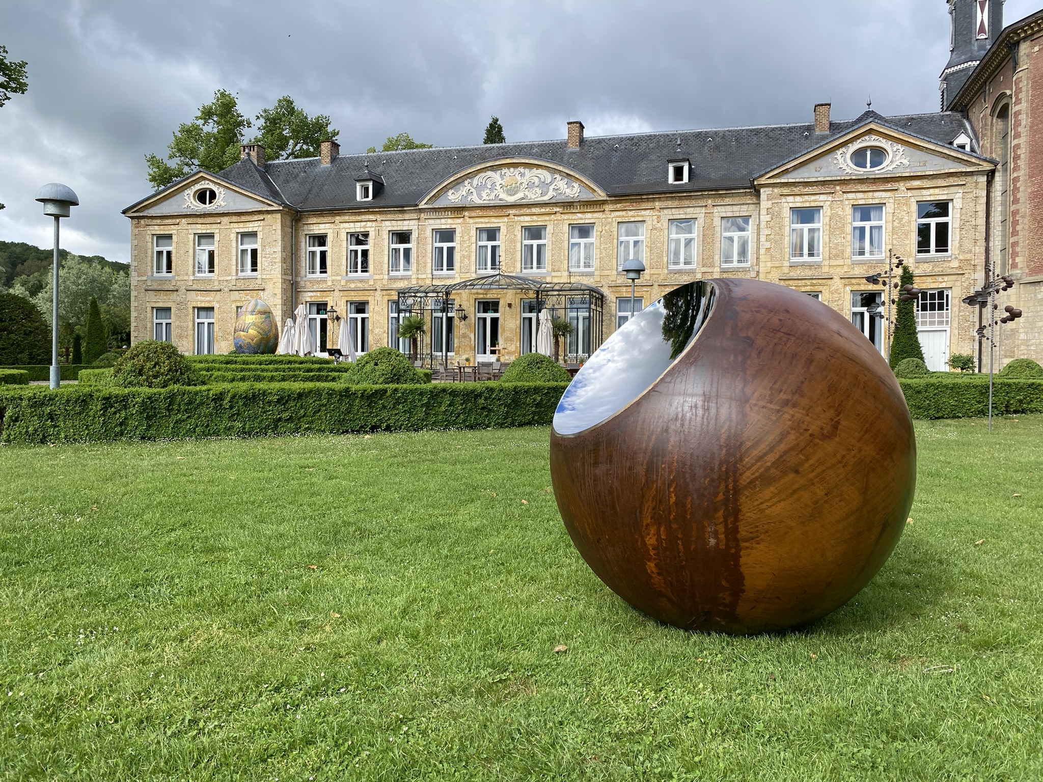 KIV outside – where art meets history